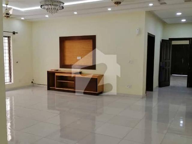 1 Kanal House Available For Rent Near To Giga Mall