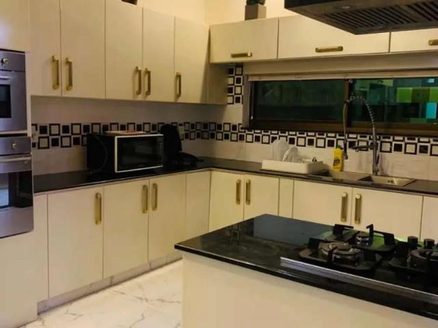 1 kanal house. Fully Furnished outclass house Lahore Bahria Town ID 26229