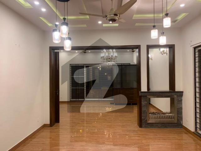 1 Kanal House For Rent DHA Phase 7 150 Feet Main Road Back Side Prime Location DHA Phase 7 Block T