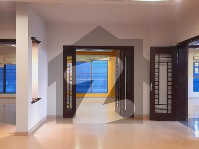 1 Kanal House for Rent in F 8 Islamabad | 6 Bedrooms + Basement | Ideal for Families & Executives F 8