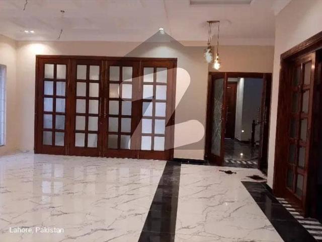 1 kanal house for rent in paragon city lahore