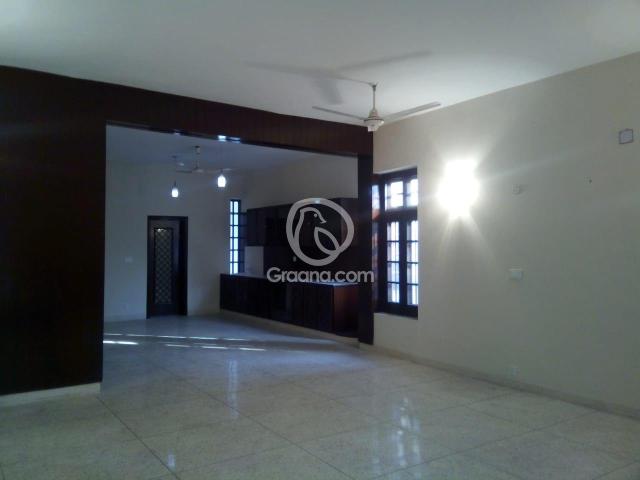 1 Kanal House for Rent