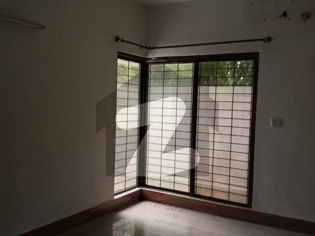 1 kanal house for sale model town k block old house model town