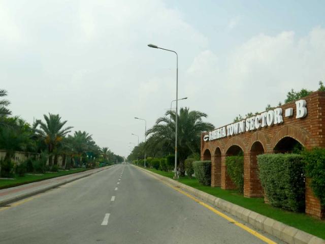 1 Kanal House For Sale in bahria town Lahore Bahria Town ID 70684