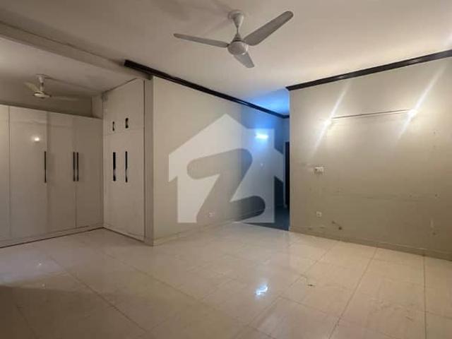 1 Kanal House For Sale In F 10 Islamabad Area 500 Yards Triple Storey
