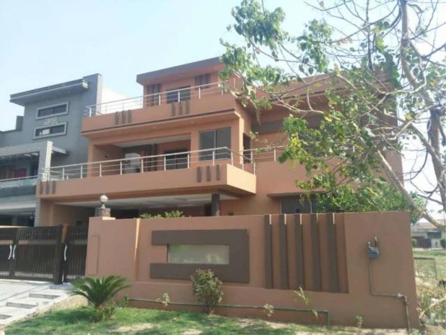 1 kanal house for sale Lahore Bahria Town ID 04288