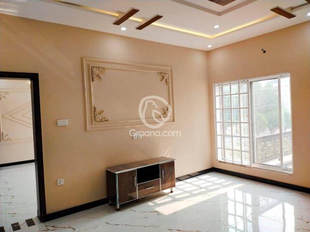 1 Kanal House for Sale