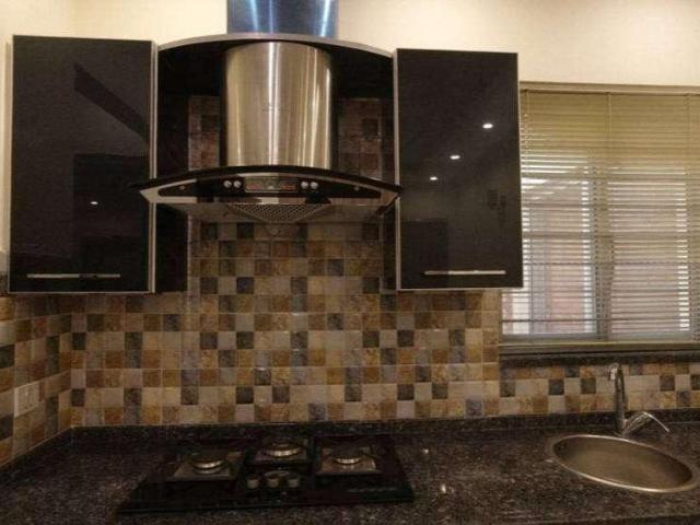 1 Kanal House for Sale