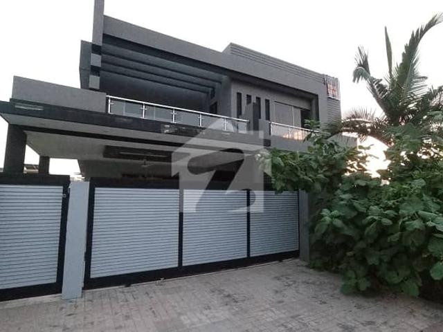 1 Kanal House For Sale