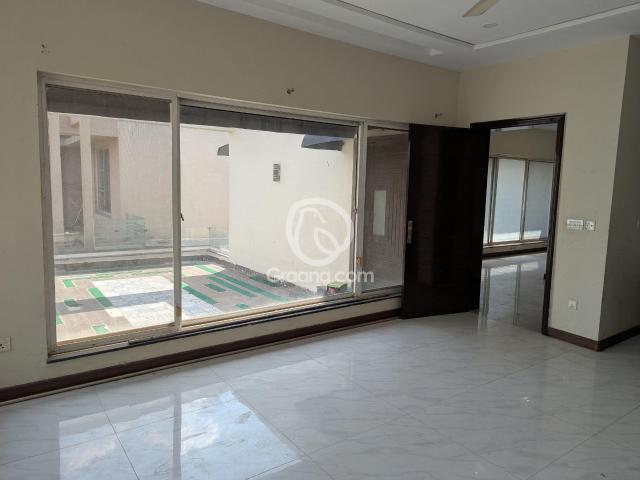 1 Kanal House for Sale