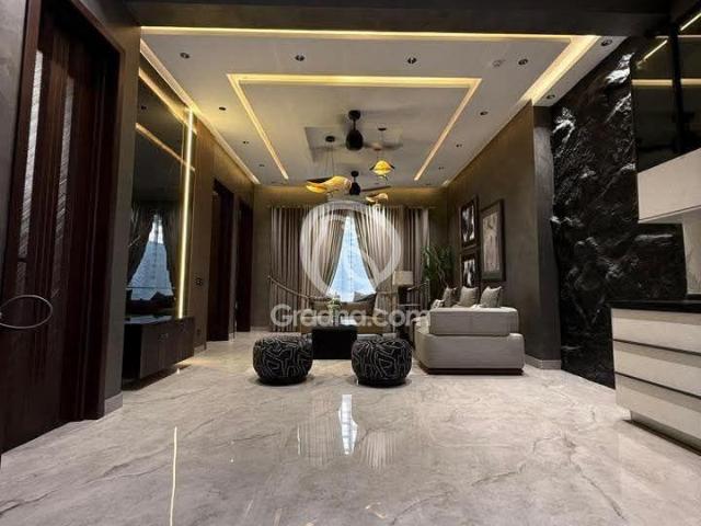 1 Kanal House for Sale
