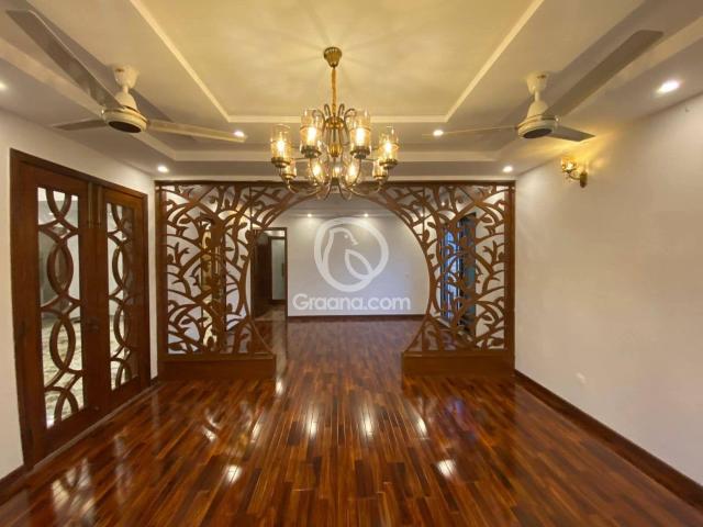 1 Kanal House for Sale