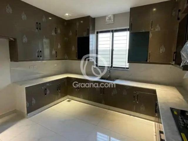 1 Kanal House for Sale