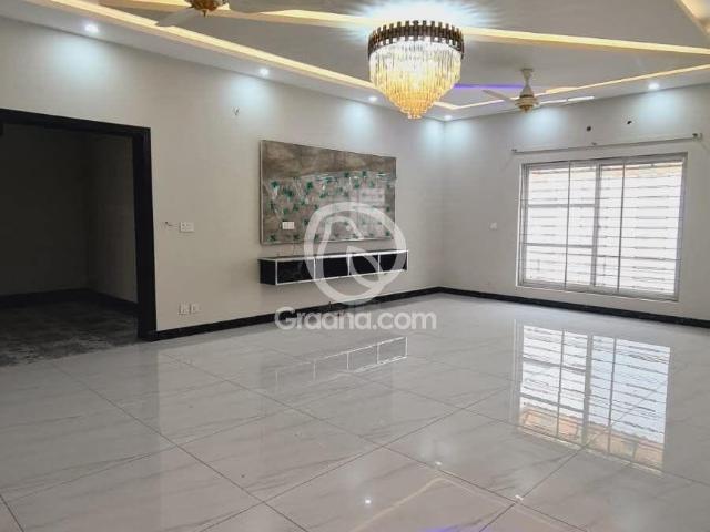 1 Kanal House for Sale
