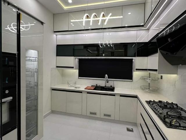 1 Kanal House for Sale
