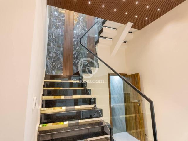 1 Kanal House for Sale