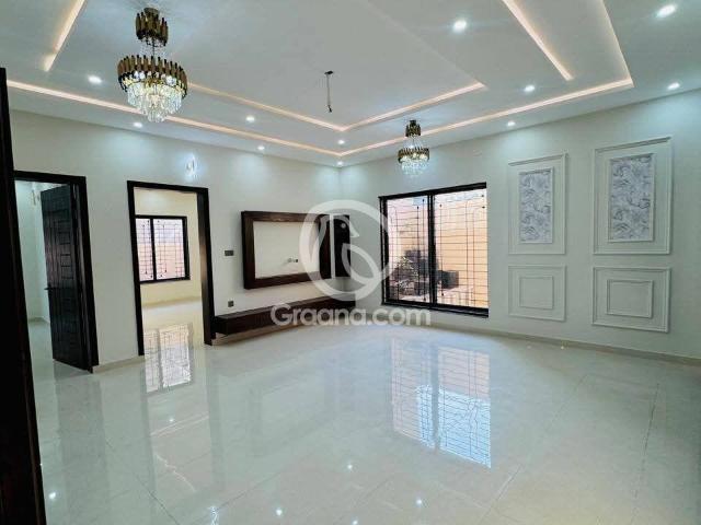 1 Kanal House for Sale