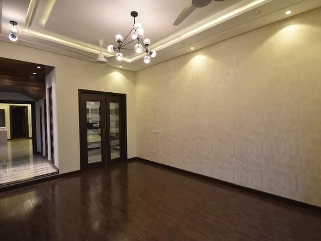 1 Kanal House for Sale