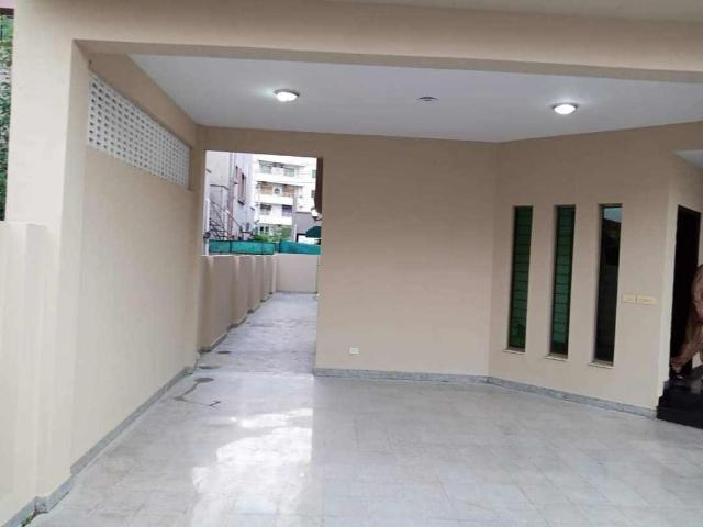1 Kanal House For Sale