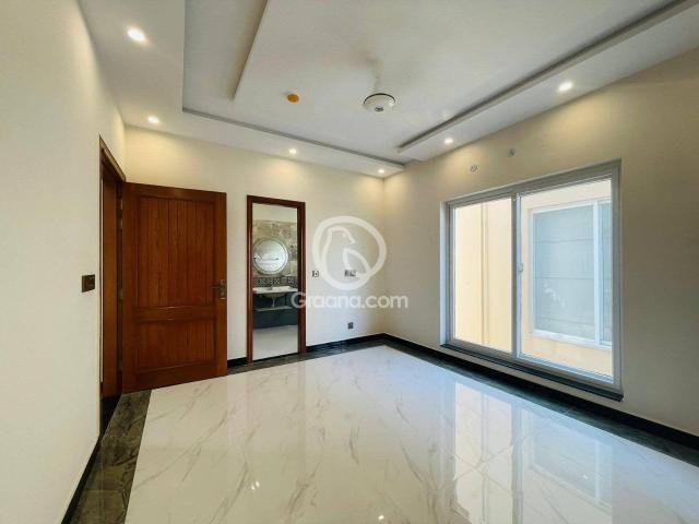 1 Kanal House for Sale