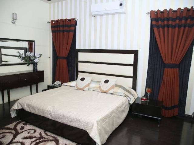 1 Kanal House for Sale