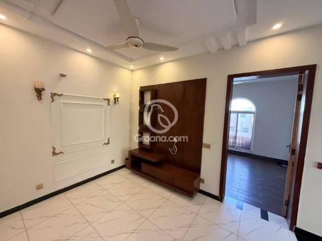 1 Kanal House for Sale