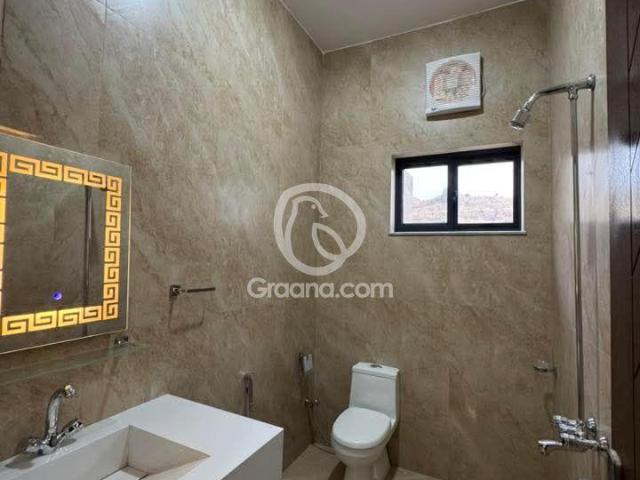 1 Kanal House for Sale