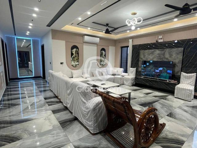 1 Kanal House for Sale