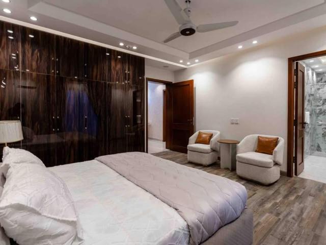 1 Kanal House for Sale