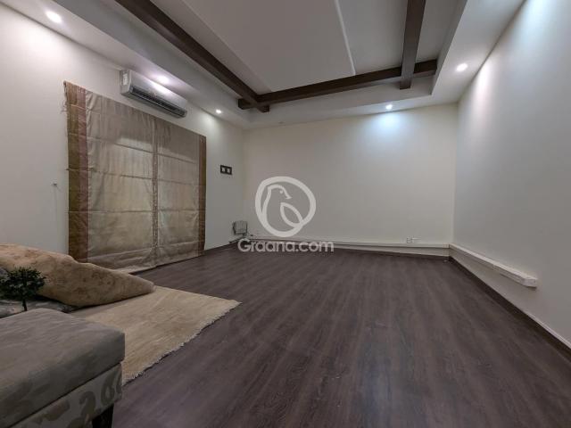 1 Kanal House for Sale