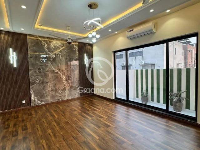 1 Kanal House for Sale