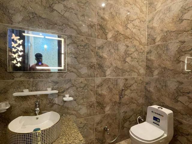 1 Kanal House for Sale
