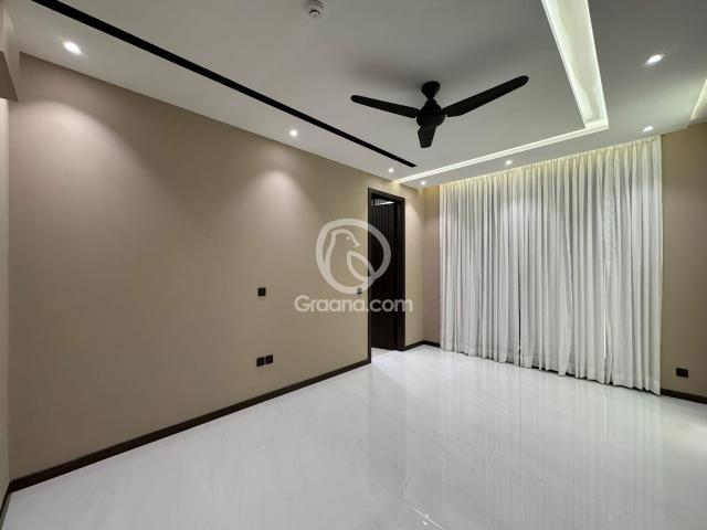 1 Kanal House for Sale