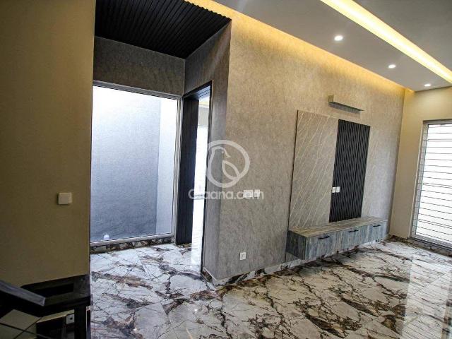 1 Kanal House for Sale