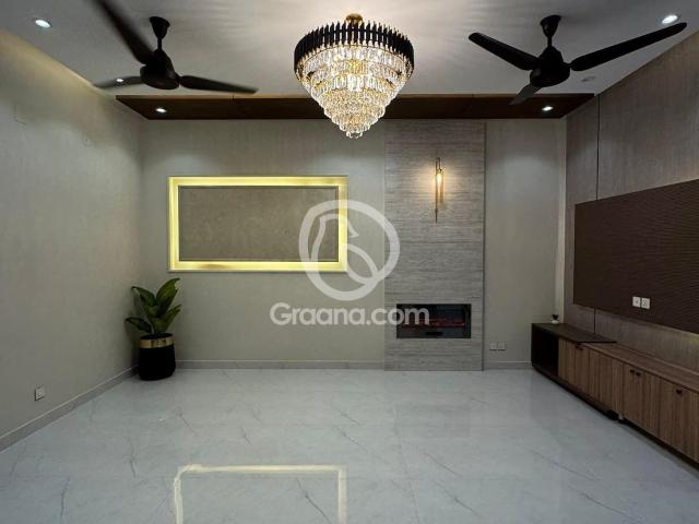 1 Kanal House for Sale