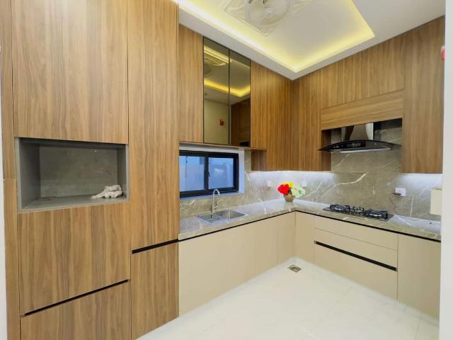 1 Kanal House for Sale