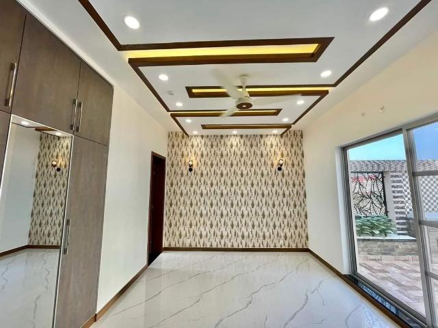 1 Kanal House for Sale