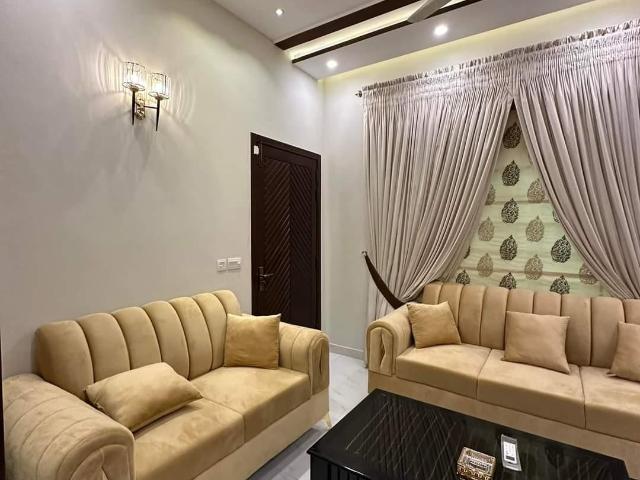 1 Kanal House for Sale