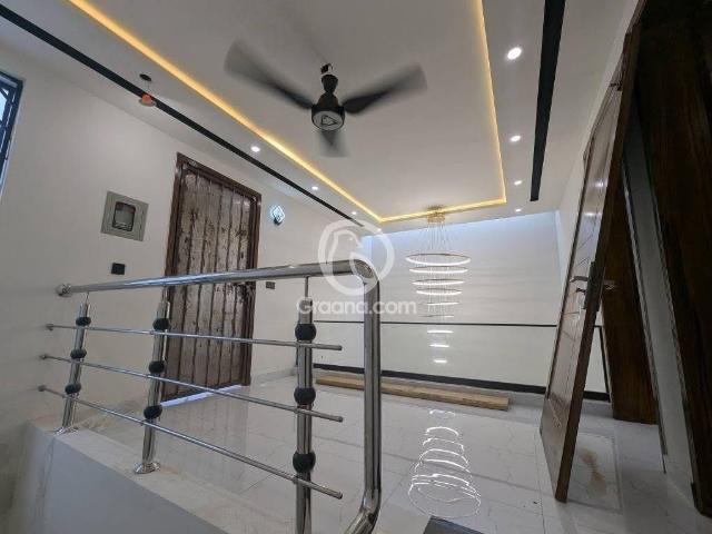 1 Kanal House for Sale