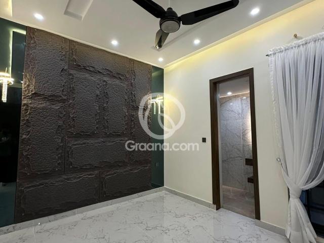 1 Kanal House for Sale
