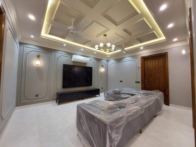 1 Kanal House for Sale