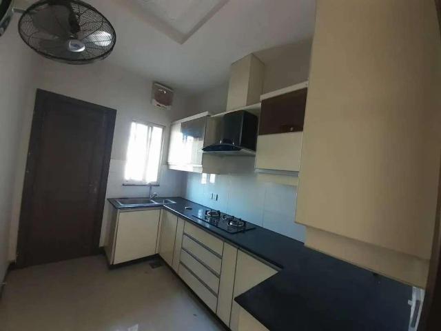 1 Kanal House for Sale