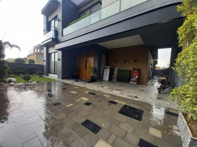 1 Kanal House for Sale