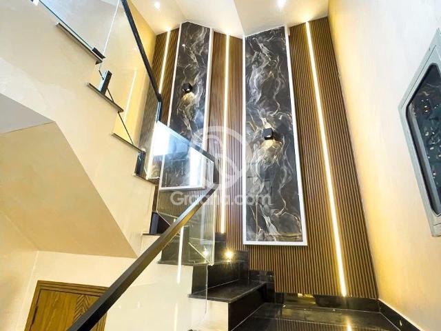 1 Kanal House for Sale