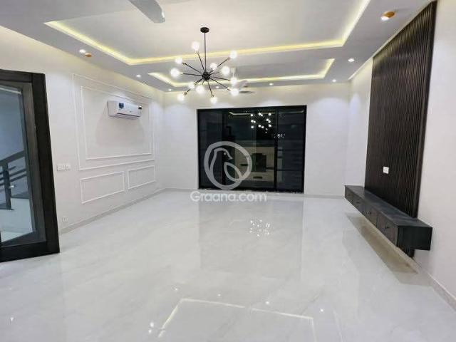 1 Kanal House for Sale