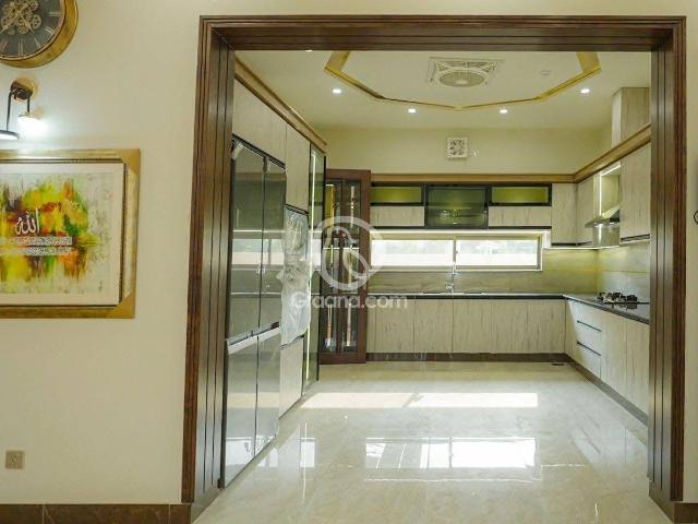 1 Kanal House for Sale