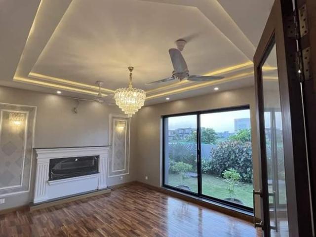 1 Kanal House for Sale