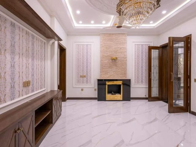 1 Kanal House for Sale