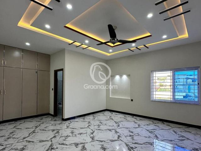 1 Kanal House for Sale