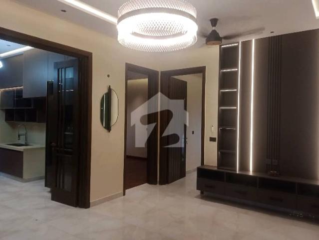 1 Kanal House In Beautiful Location Of Bahria Town Sector E In Lahore